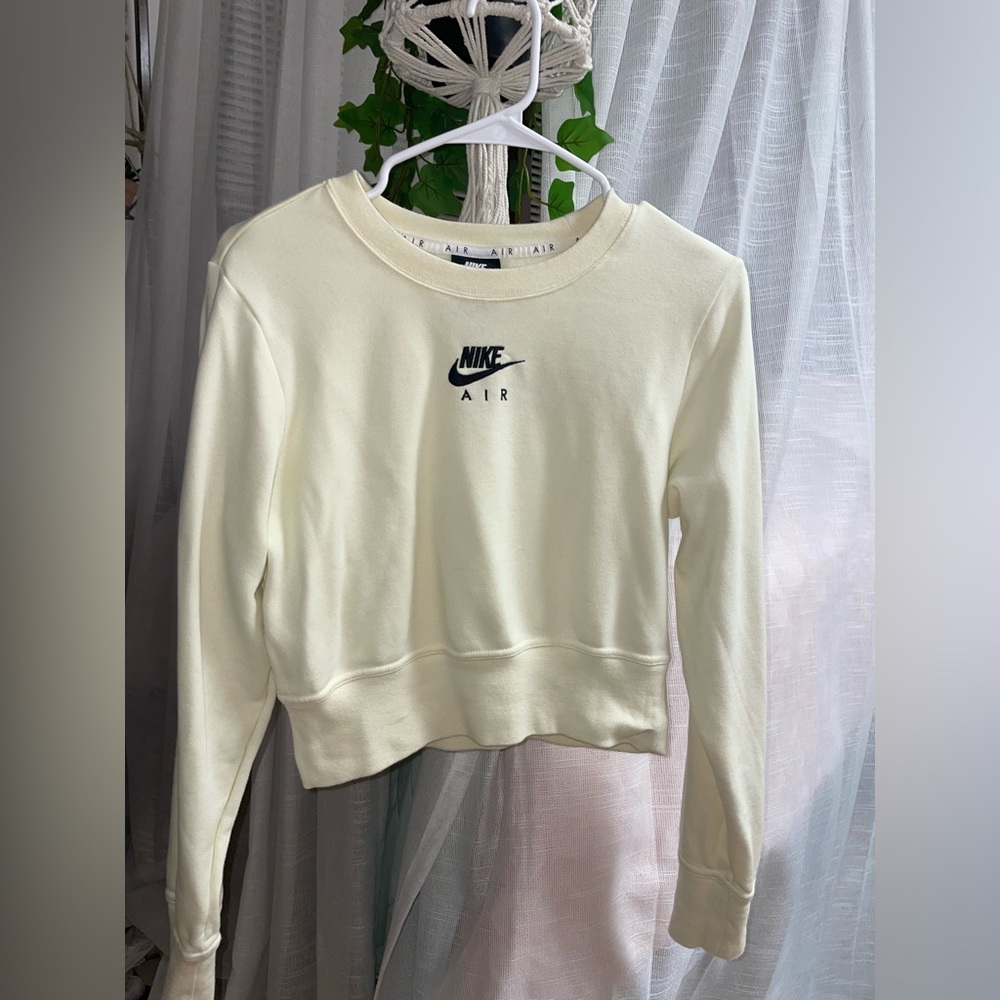 Nike cropped sweatshirt